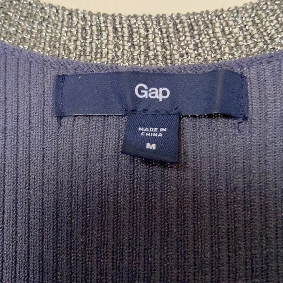Grey tank with silver metallic around neckline by GAP - Picture 4 of 5